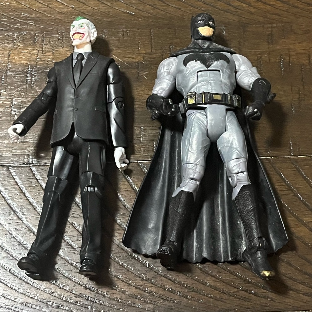 McFarlane DC Multiverse Batman & Joker Action Figure Lot (7”)